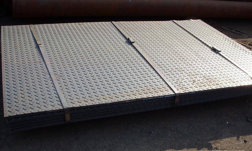 楼梯防滑镀锌花纹板1.0-5.0可配送优质材料厂家直销