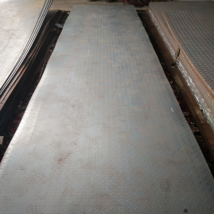 防滑钢板Q235花纹板批发附近生产厂家