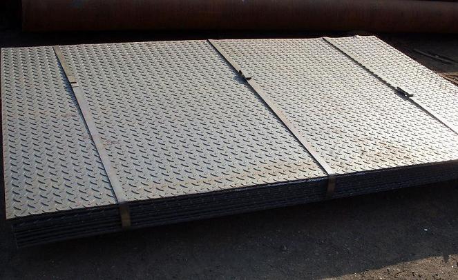 挂车制造用花纹钢板防滑板可配送本地生产厂家