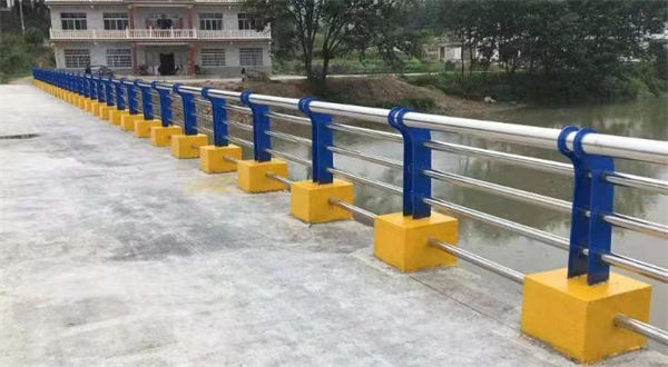 柳林不锈钢桥梁护栏实力批发厂家