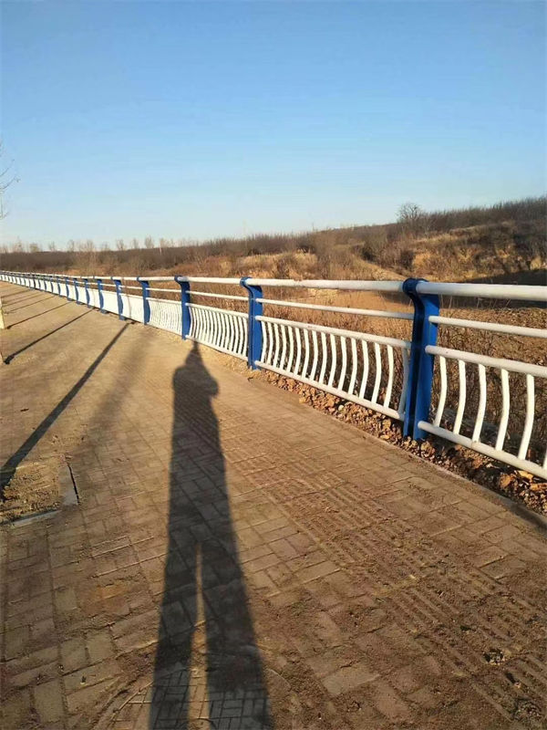 新疆桥梁护栏-2023厂家热销产品